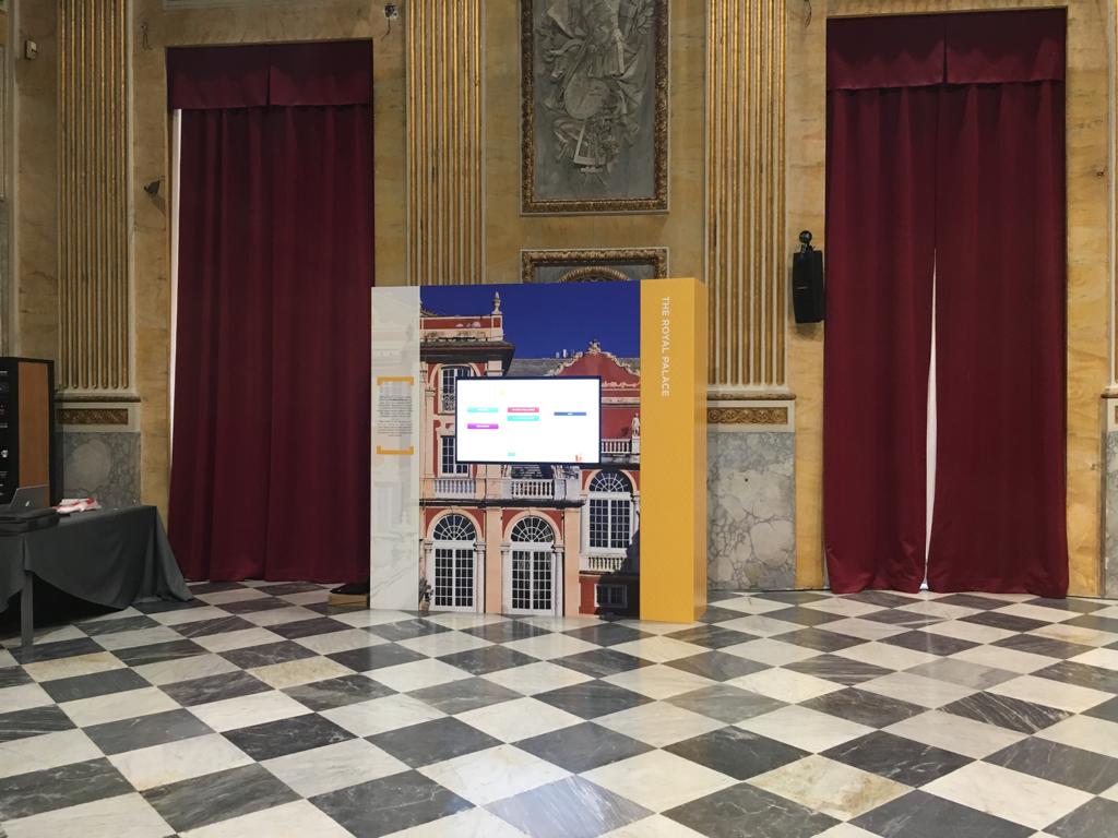 Totem ecologici porta televisore