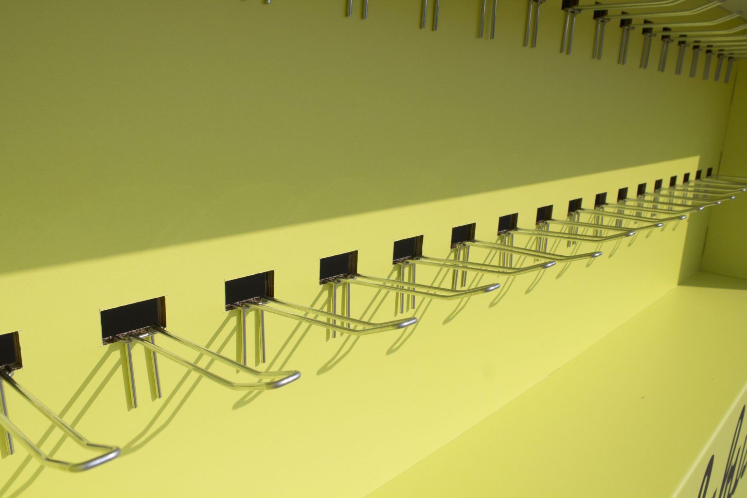 Dettagli espositore ecologico