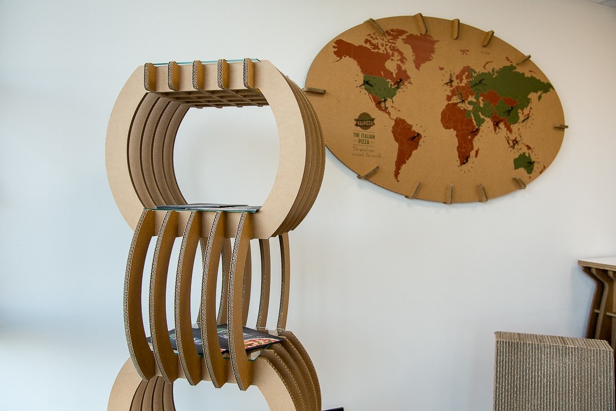 espositori in cartone per negozi