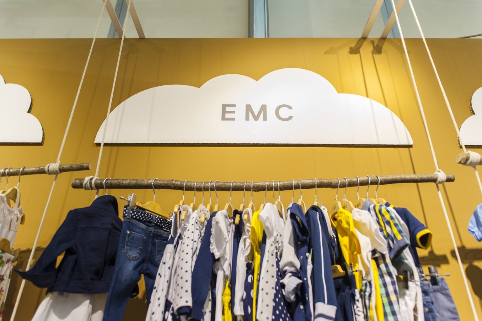 espositore per fiera in cartone