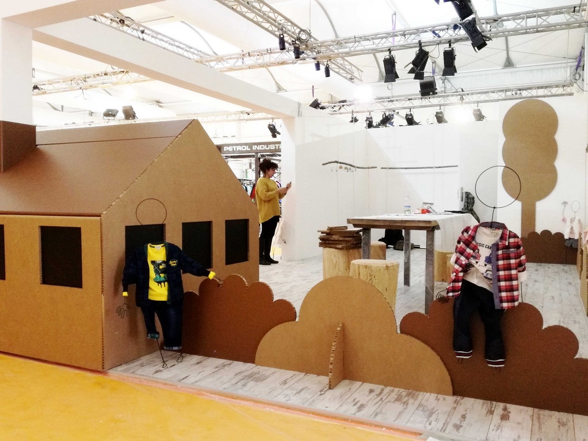 stand in cartone per fere