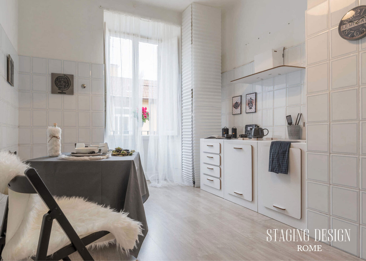 cucina home staging in cartone