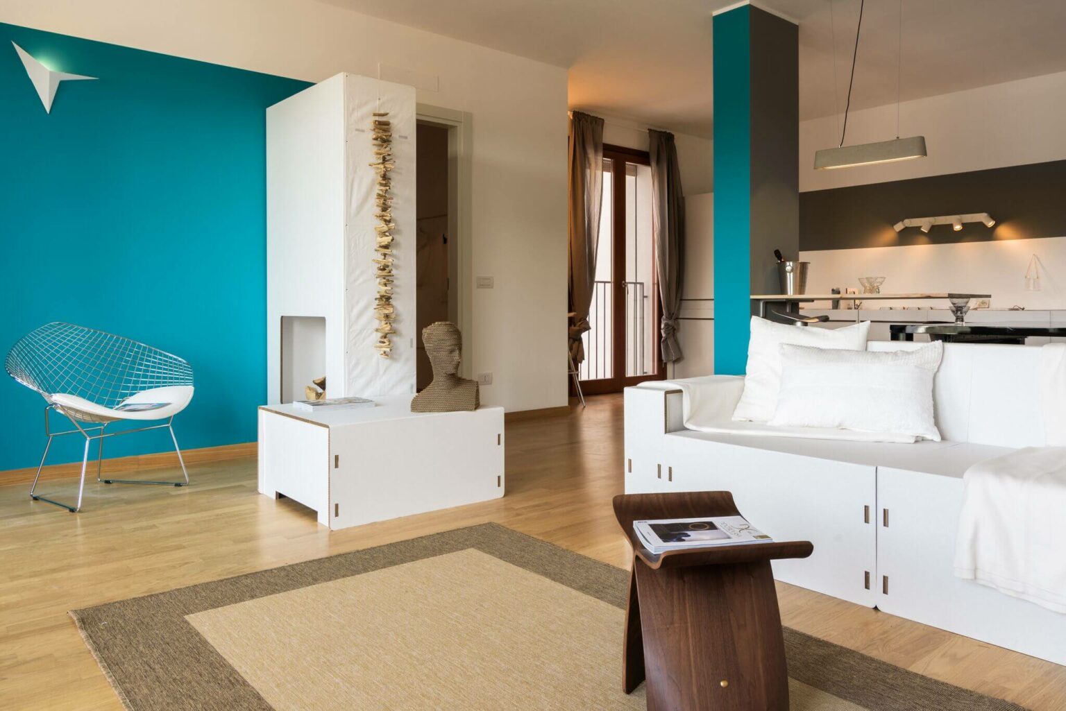 home stagin living in cartone