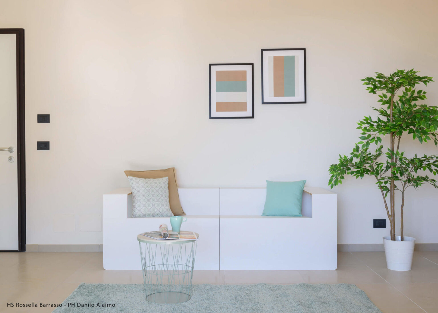 divano due posti per home staging