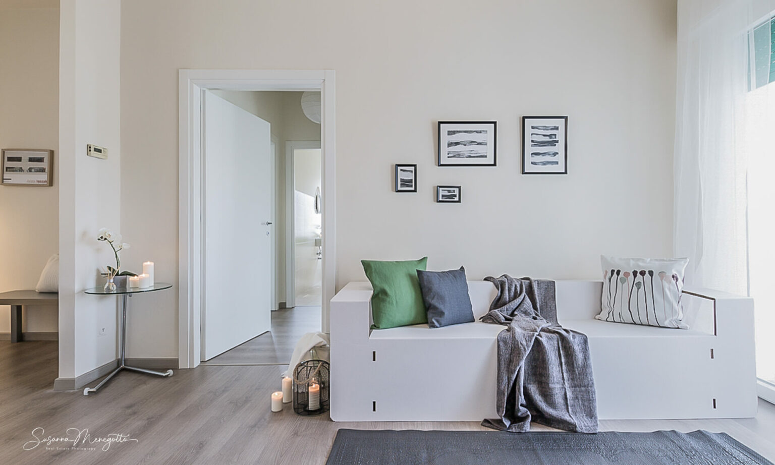 divano in cartone home staging