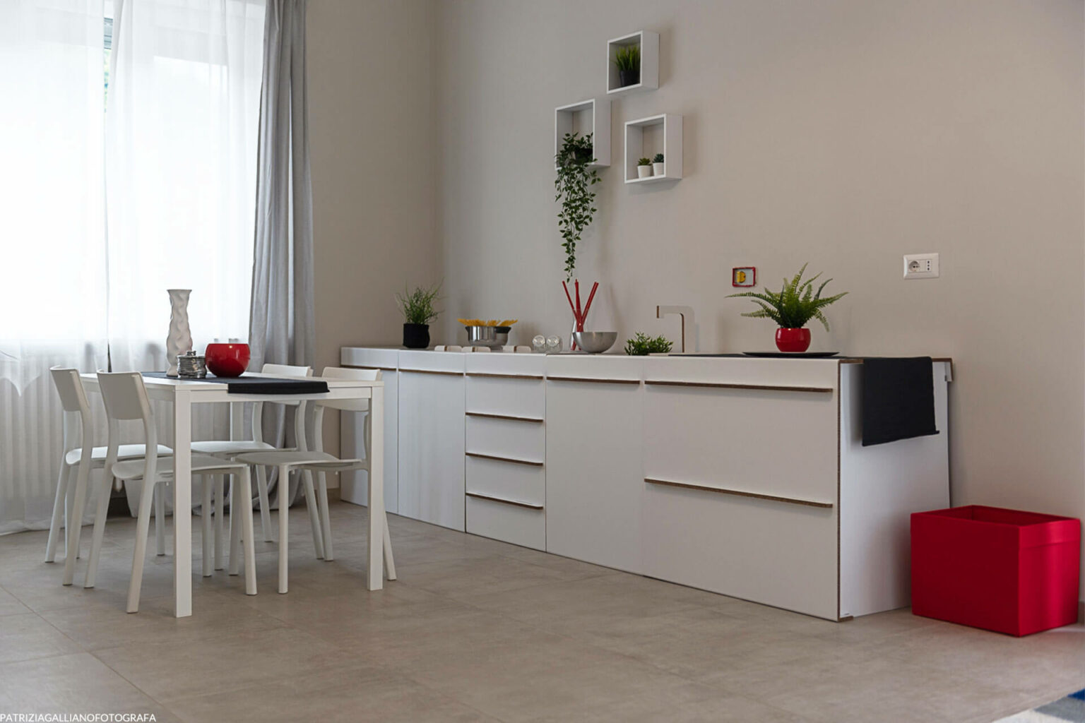 allestimento cucina in cartone