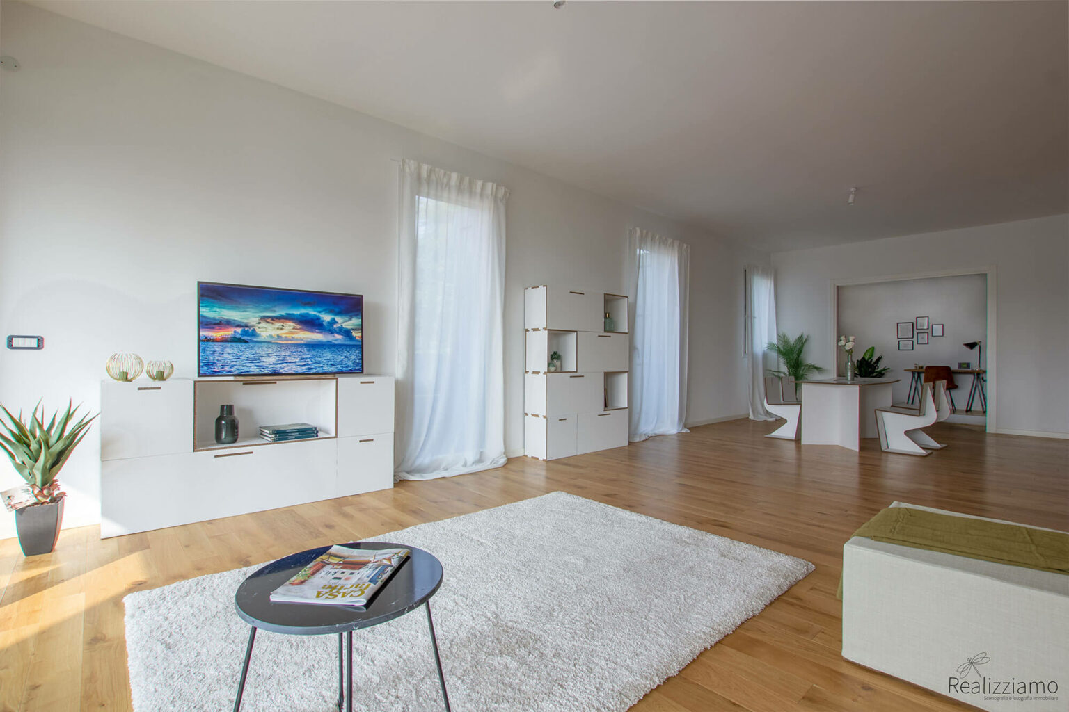 area living con arredi in cartone