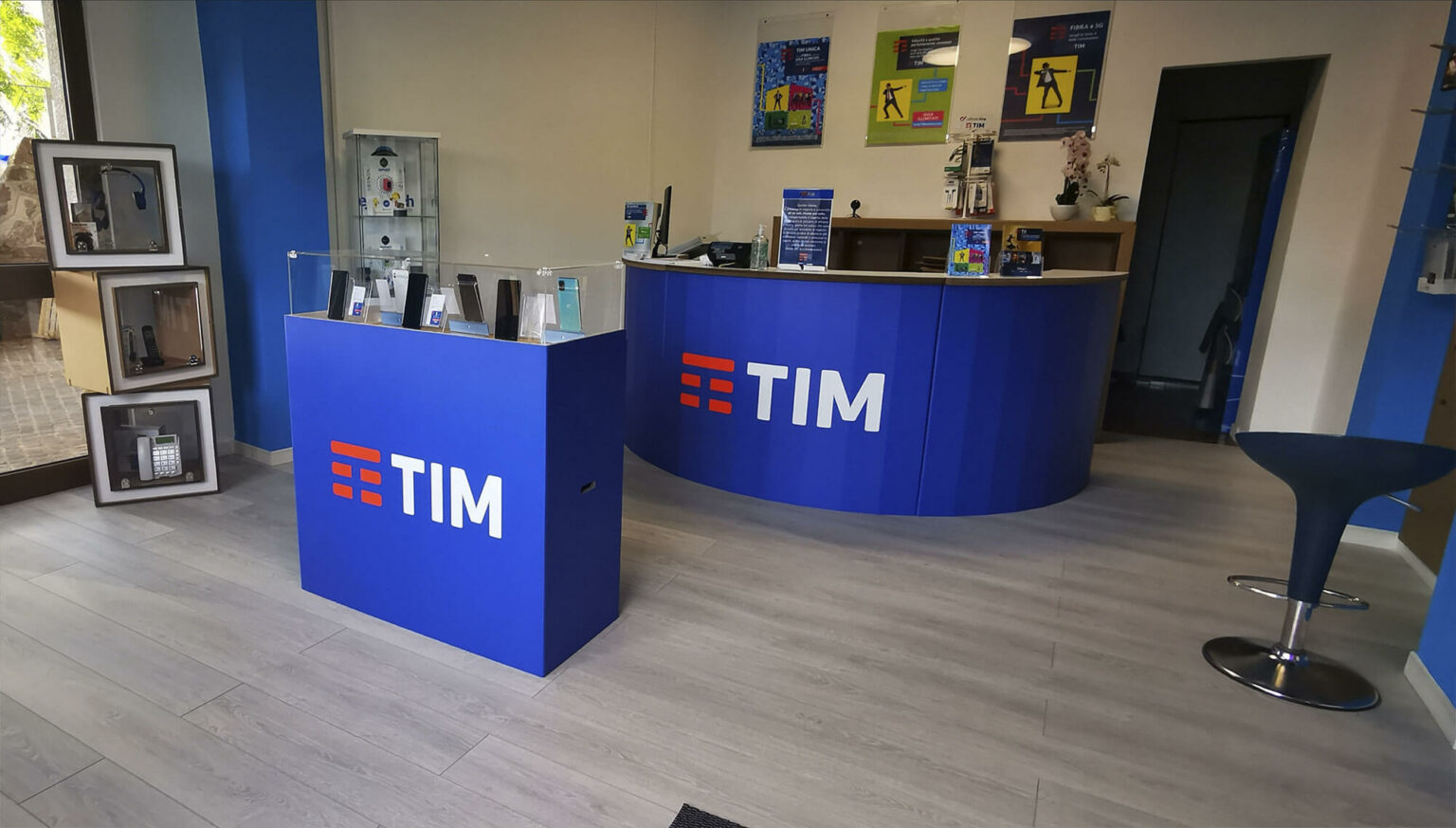 espositori negozio in cartone