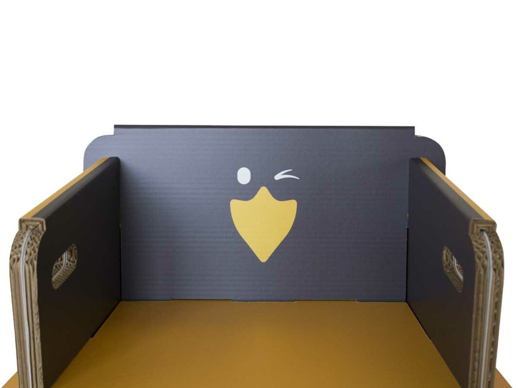 sedia personalizzata in cartone