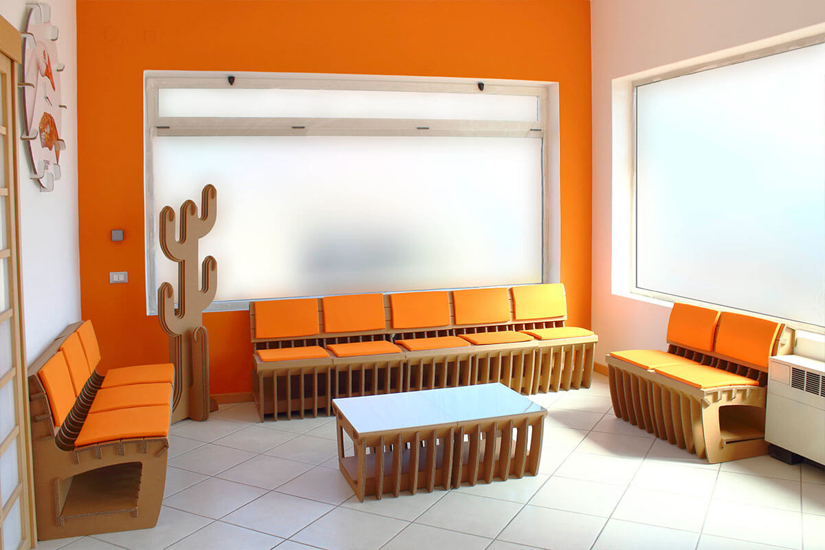 mobili per ufficio in cartone riciclato