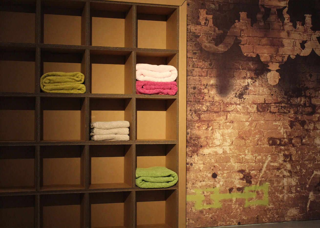 scaffalatura in cartone