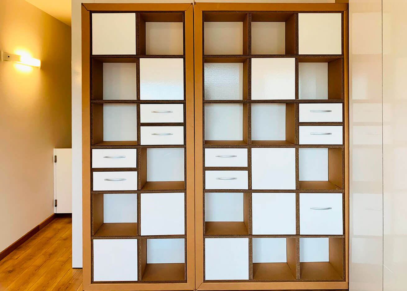 libreria di cartone