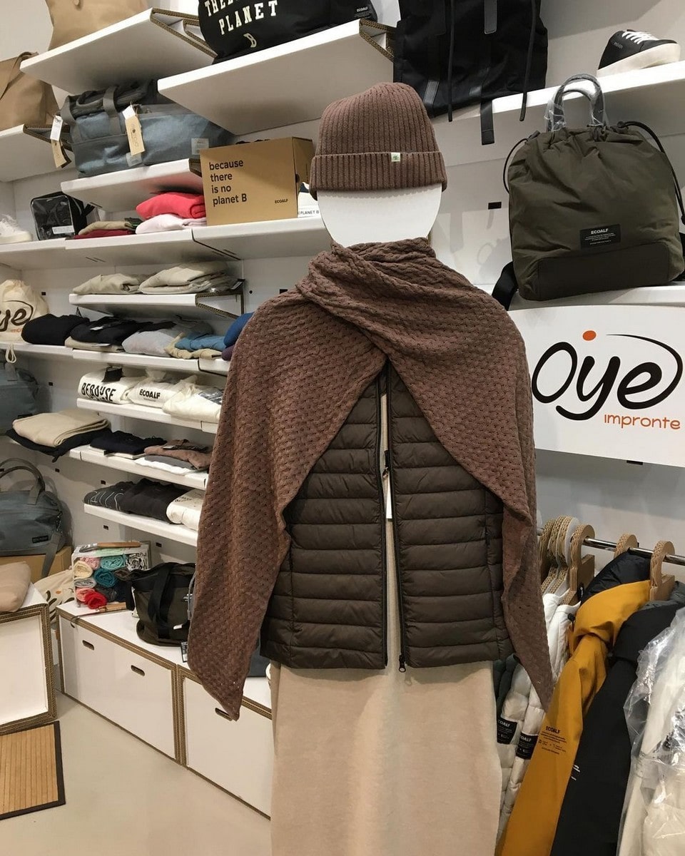 allestimento negozio su misura