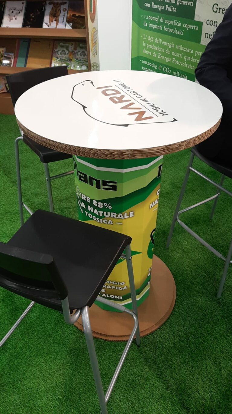 tavolino in cartone personalizzabile