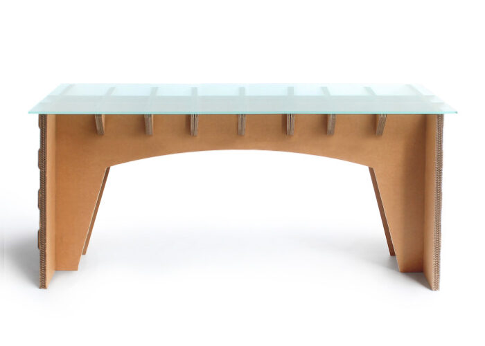 Scrivania per ufficio in cartone con ripiano in vetro 'Lys V'