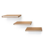 scaffale in cartone bianco e avana