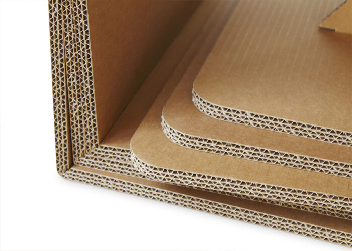 Tavolino basso in cartone