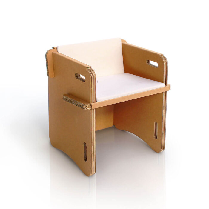 Sedia ecologica con braccioli in cartone 'Taviela'