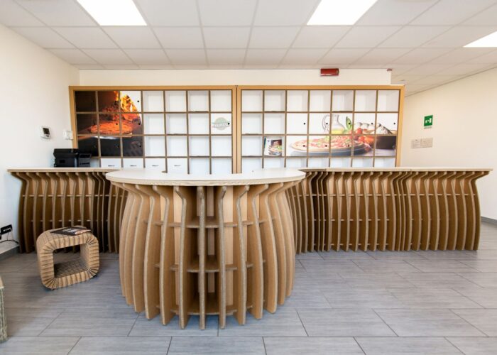 Desk in cartone - Reception ecologica per banco cassa negozio "Galambra"