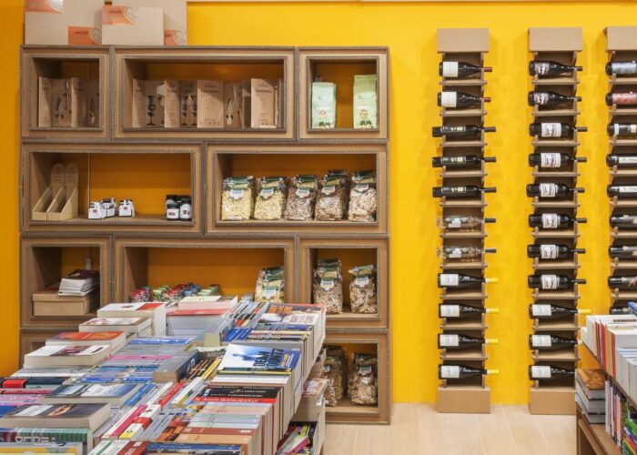 Granati espositore in cartone, Upia espositore portabottiglie in cartone