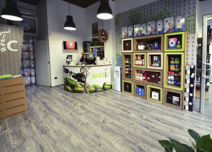 Granati espositore in cartone