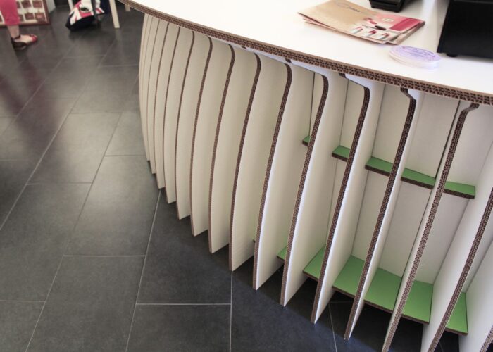 Desk in cartone - Reception ecologica per banco cassa negozio "Galambra"