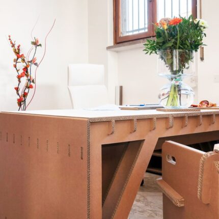 Arredo ufficio in cartone