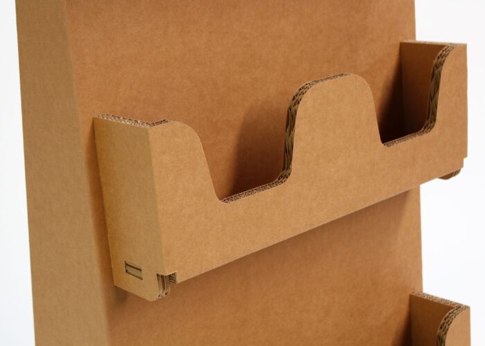 Espositori in cartone - Espositore porta brochure in cartone "Pioda"