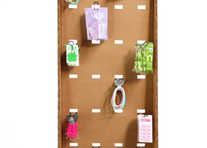 Espositore in cartone - Espositore a colonna in cartone "Plem"