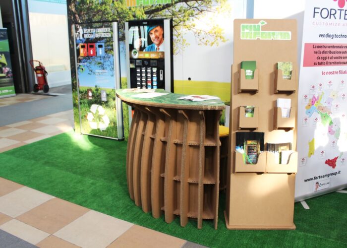 Espositori in cartone - Espositore ecologico porta depliant e porta brochure "Pioda"