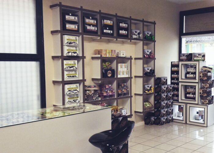 Arredo in cartone - Libreria ecologica in cartone "Sea"