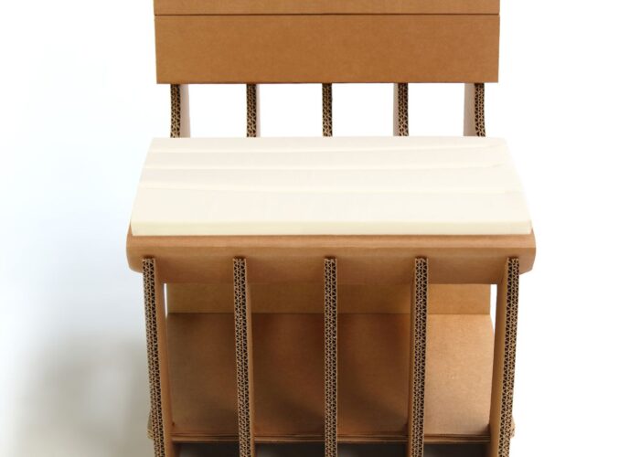 Arredo in cartone - Sedia in cartone "Tisa"