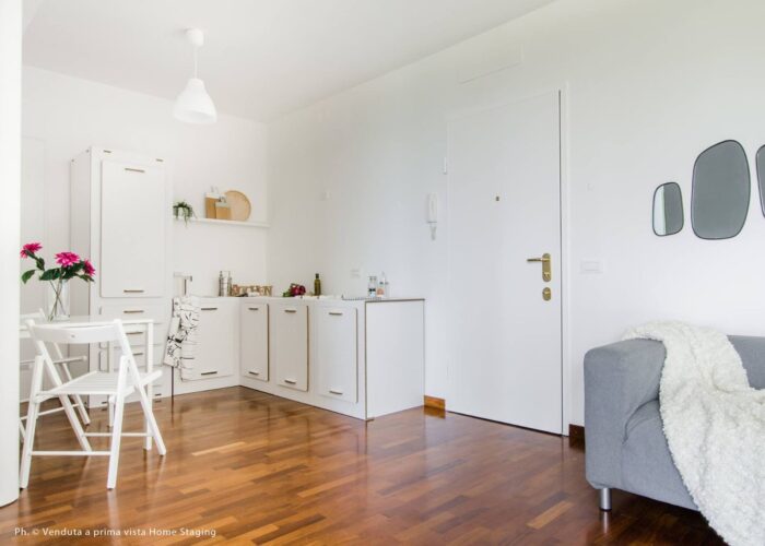 Home Staging in cartone per simulare una cucina classica