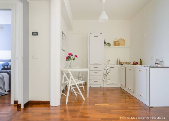 Home Staging in cartone per simulare una cucina classica