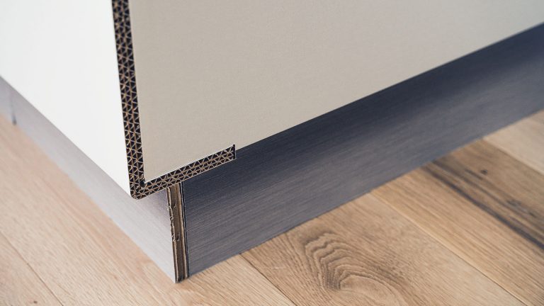 Home-staging-Cucine-stampate-Clarea_Particolare-zoccolo-2