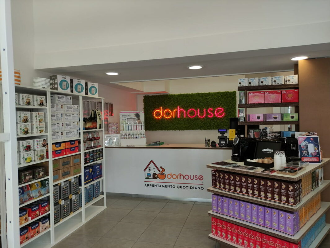 allestimento per negozi in cartone