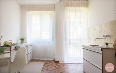 cucina bianca in cartone