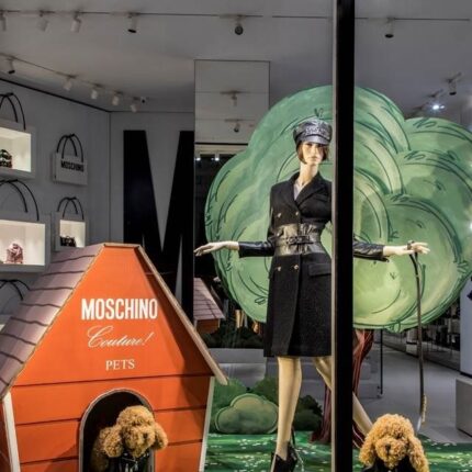 espositore personalizzato Moschino