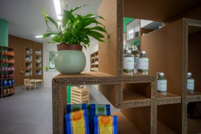 arredo negozio erboristeria