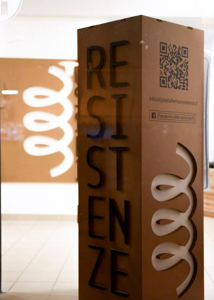 espositore in cartone per negozi