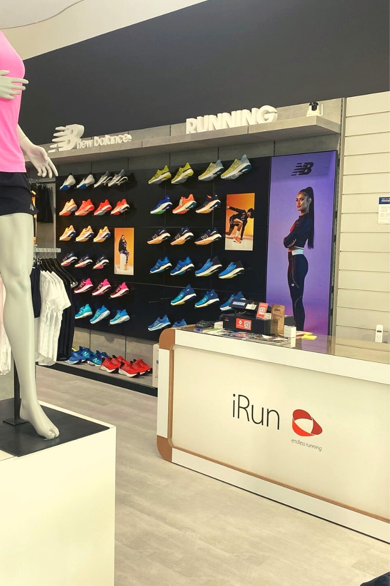 arredo negozio in cartone