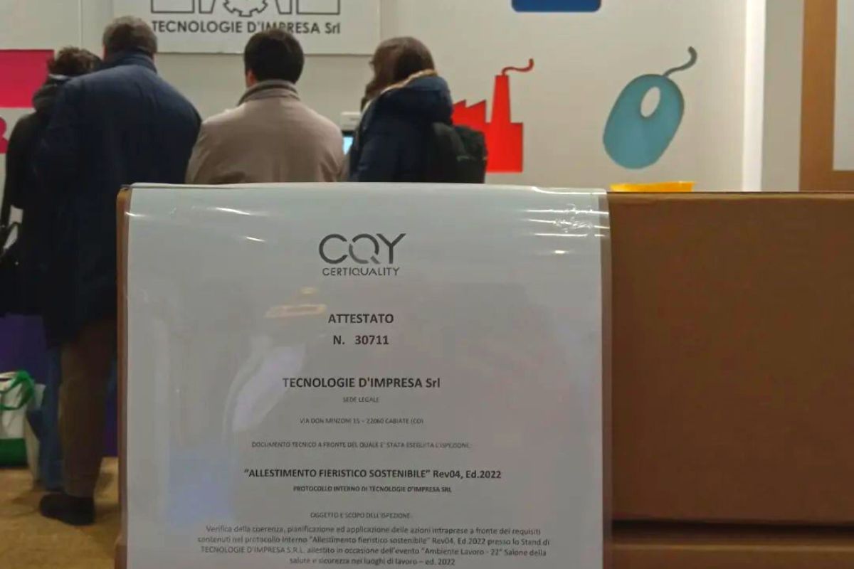 stand in cartone ecosostenibile