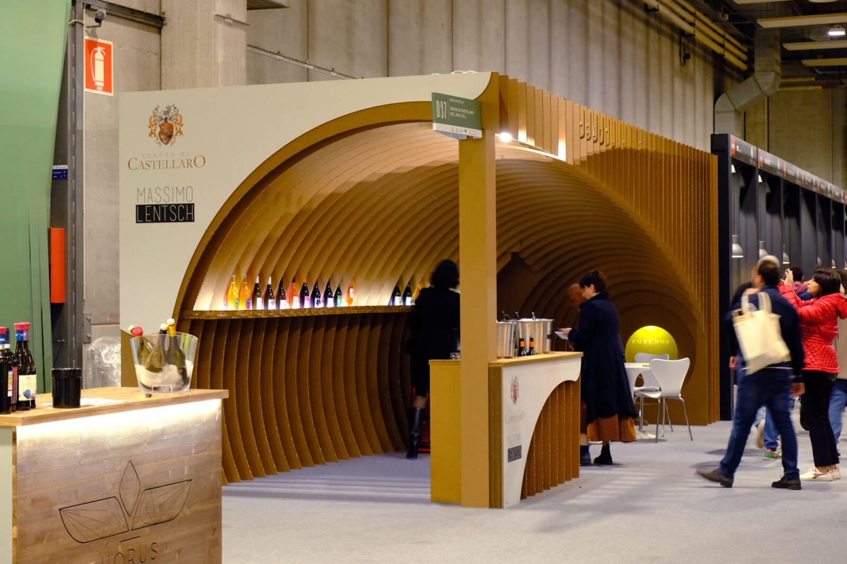 Stand ecosostenibile in cartone