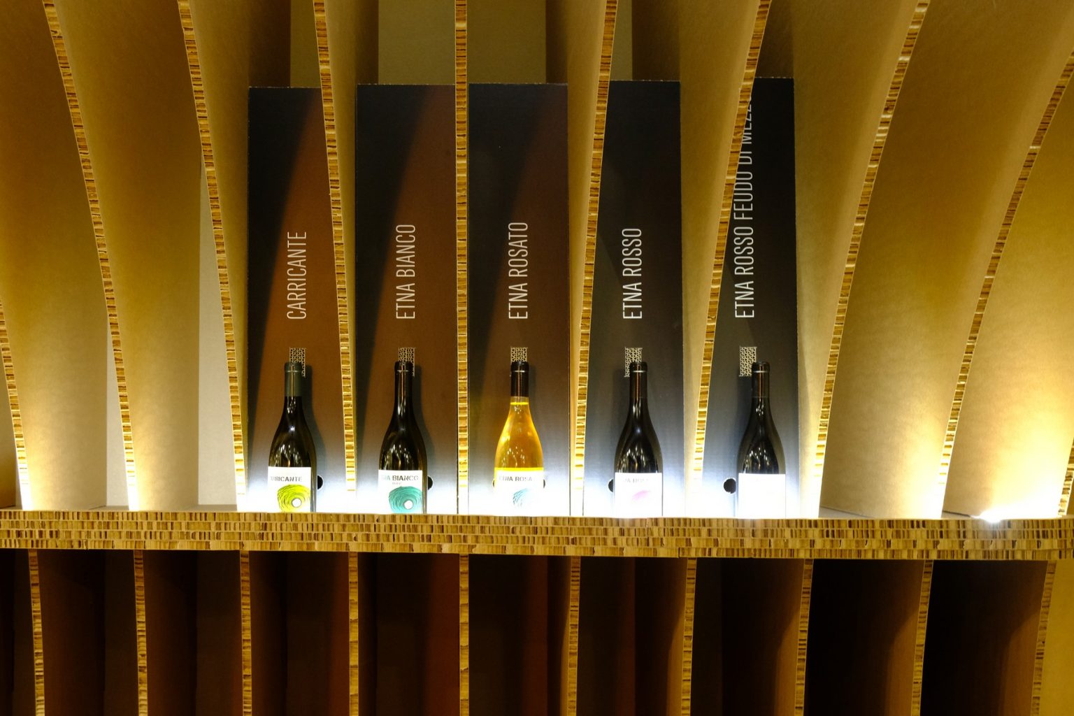 Spazio ecosostenibile in cartone per Vinitaly