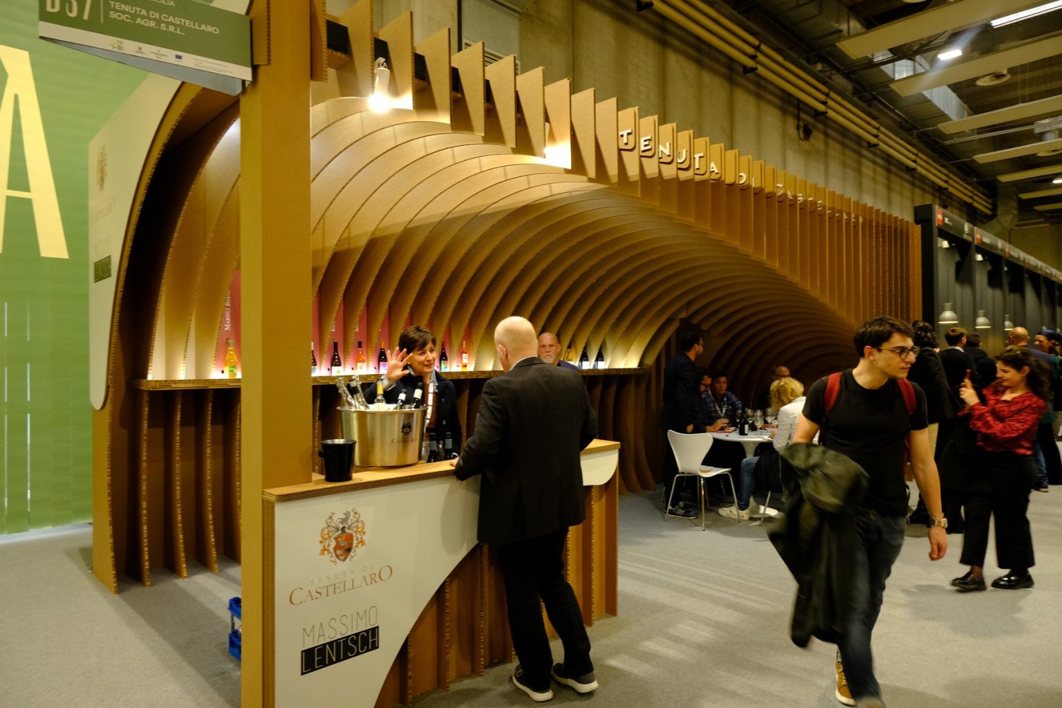 Stand in cartone Vinitaly 2023