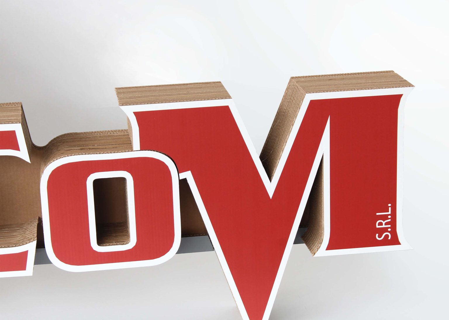 logo aziendale ecologico in cartone