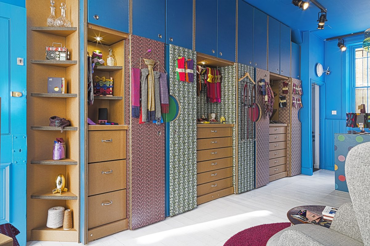 arredamento per negozi di abbigliamento