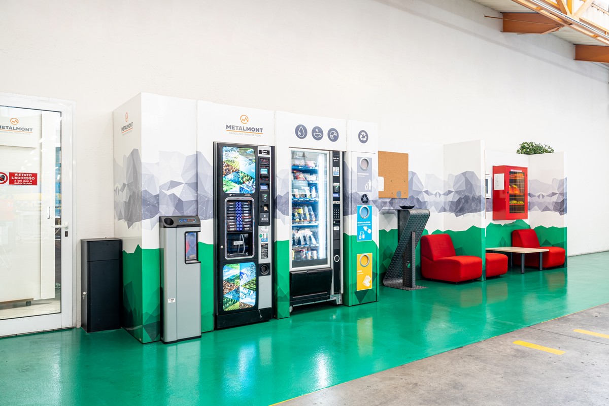 allestimento distributore automatico