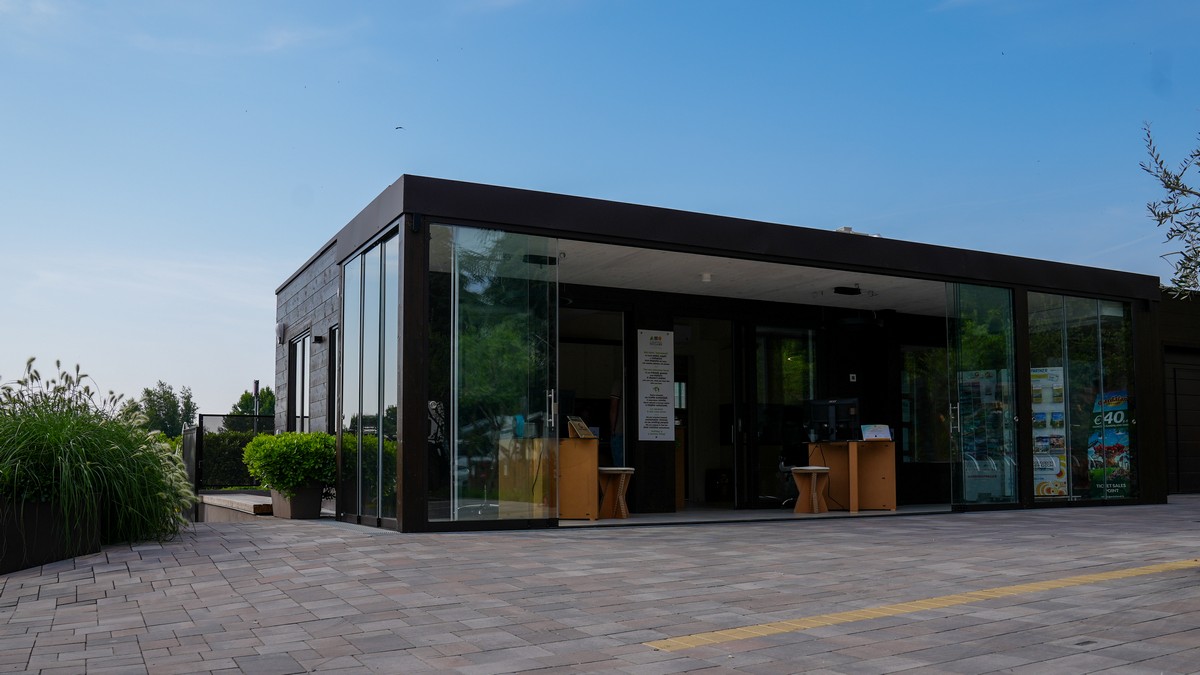 mobili in cartone per uffici