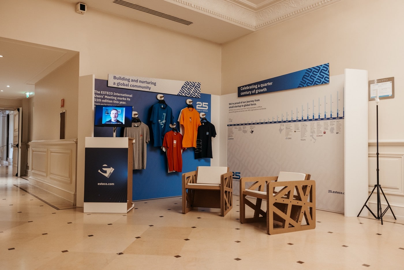 sedie in cartone pere eventi